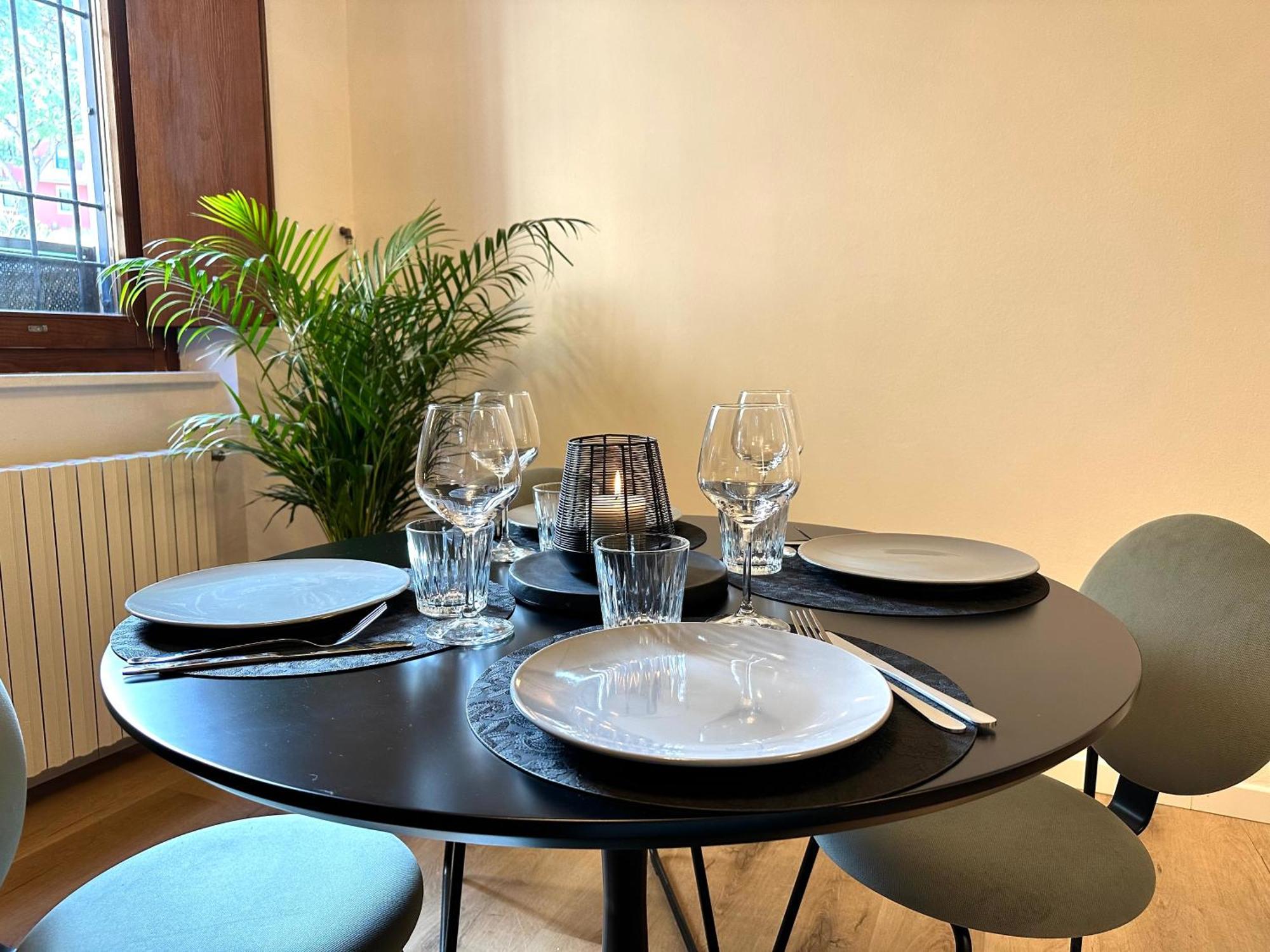 Gioiello Deco Nel Centro Storico Apartman Desenzano del Garda Kültér fotó
